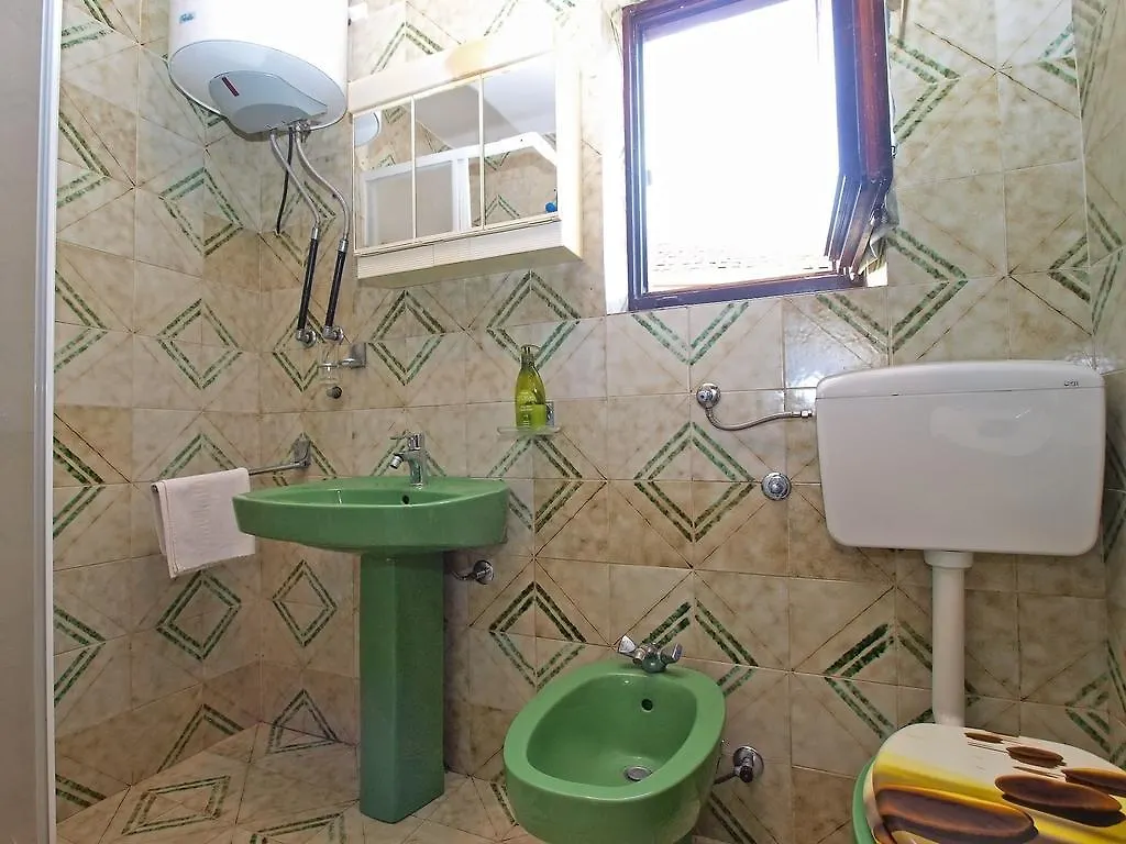 Apartment Anica 1453 Banjole Croatia
